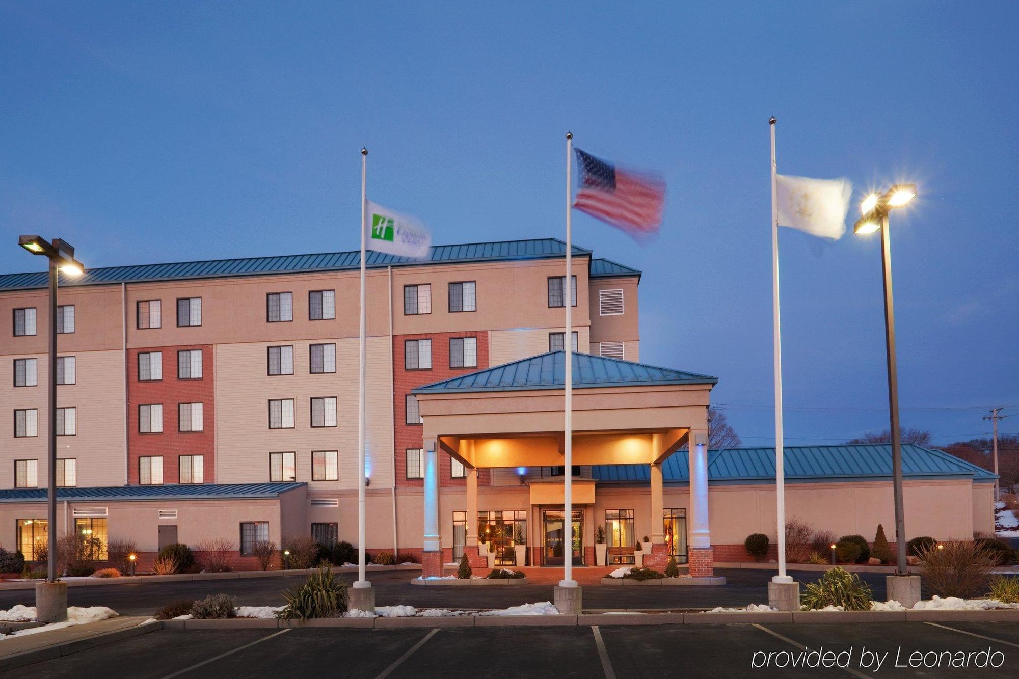 Holiday Inn Express Hotel & Suites Providence-Woonsocket By Ihg Esterno foto
