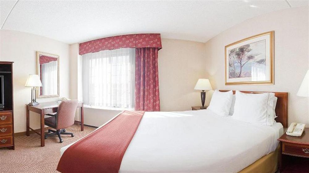 Holiday Inn Express Hotel & Suites Providence-Woonsocket By Ihg Esterno foto