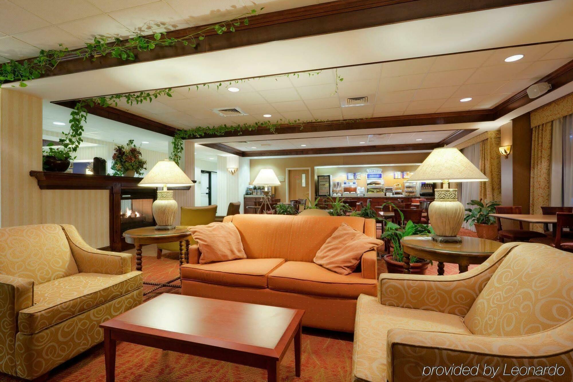 Holiday Inn Express Hotel & Suites Providence-Woonsocket By Ihg Esterno foto